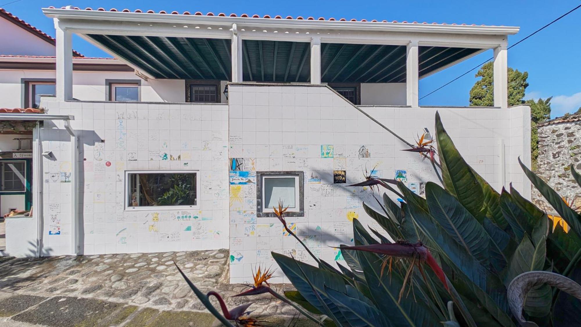 Loving Strangers Hostel Madalena  Exterior foto